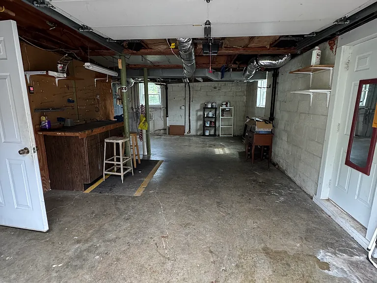 124 Lewis St — Photo 15