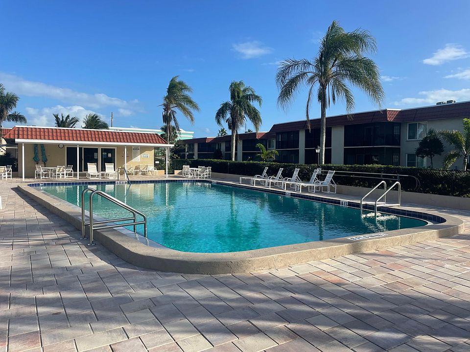 1st image of 706 Saint Lucie Ln #706