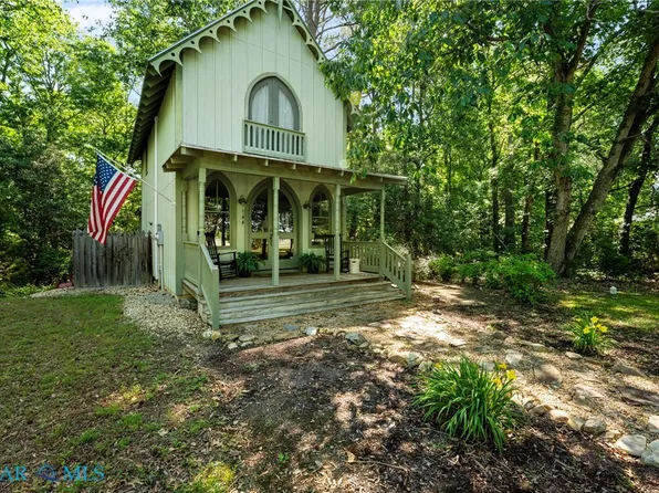 23 Park Pl, Irvington, VA 22480