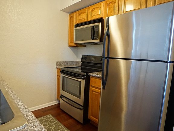 4th image of 212 S Church Ave Unit 201