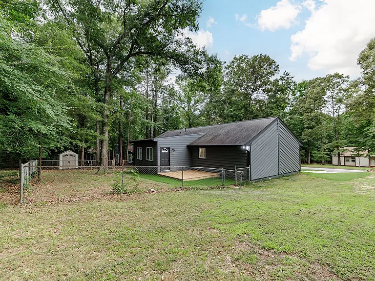 315 Ansley Dr — Photo 37