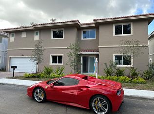 3562 Forest View Cir, Fort Lauderdale, FL 33312