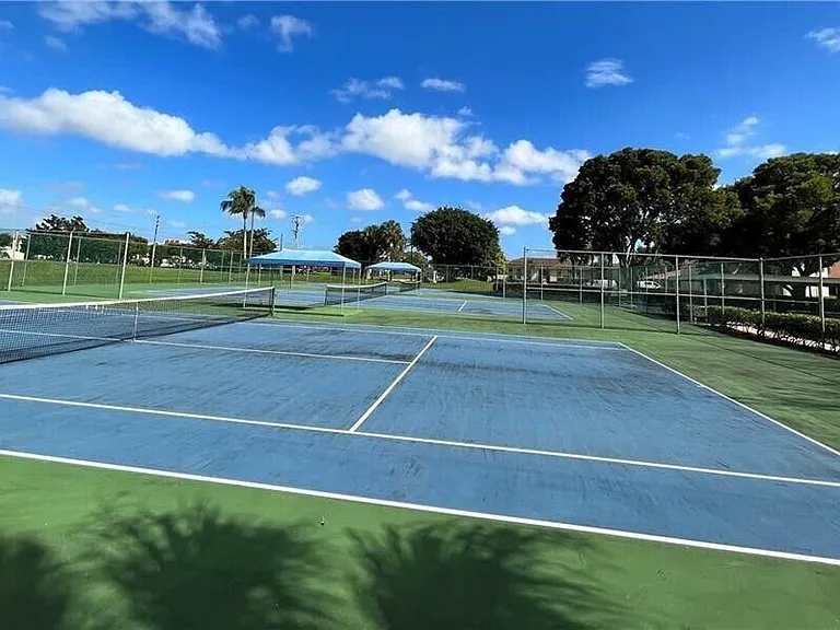 9413 Boca Cove Cir — Photo 2