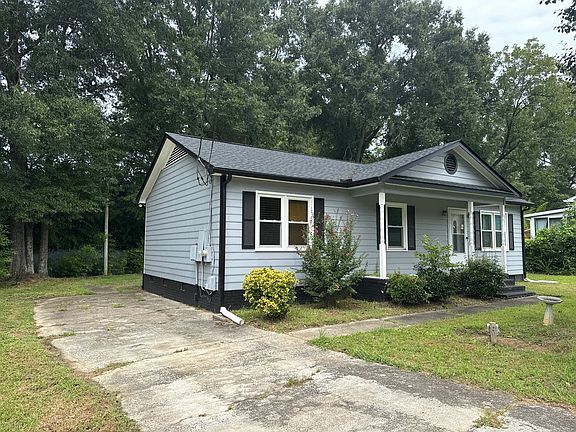 3rd image of 326 Finley Sq
