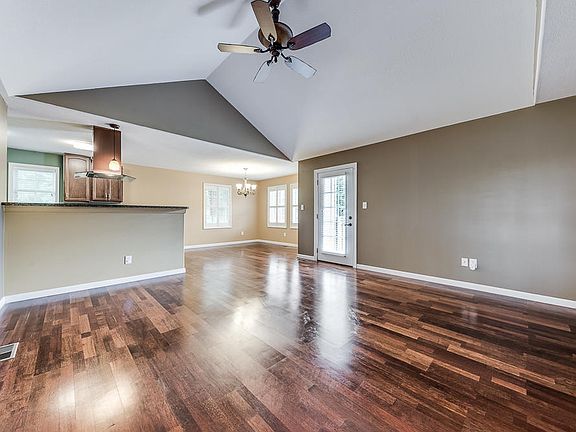 4th image of 10217 Overview Dr