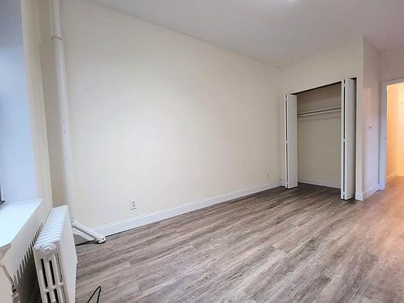 2nd image of 657 10th Ave #O