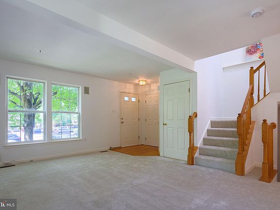 5th image of 8722 Cresthill Ct