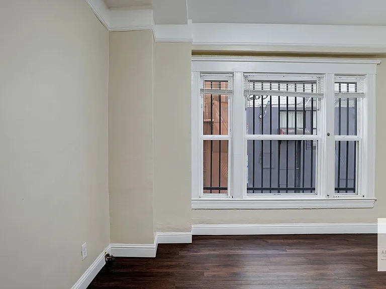621 Taylor St — Photo 14
