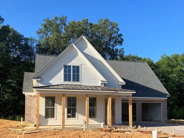 275 Mossberry Ln, Collierville, TN 38017
