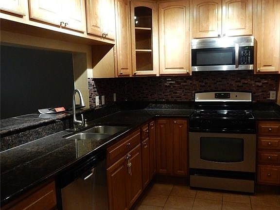 2nd image of 806 Quesnel Dr