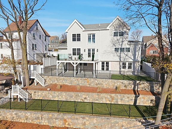 3rd image of 144 Quincy Ave