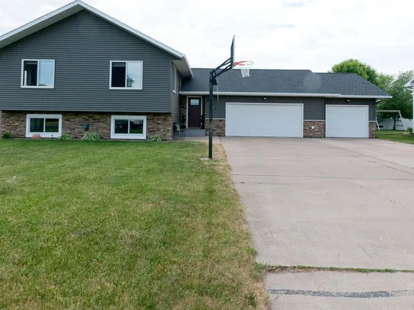 612 Skyview Ave, Cameron, WI 54822