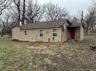 209 E 2nd St, Chelsea, OK 74016