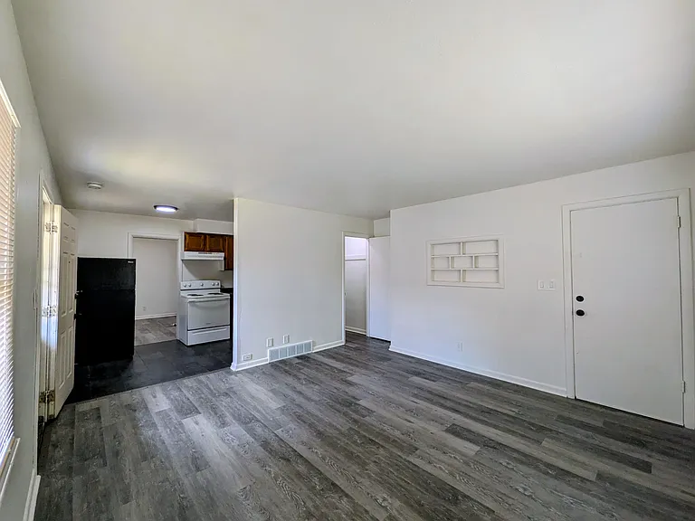 2611 Canterbury Ln #2612 — Photo 5
