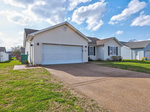 3rd image of 4155 Country Ridge Dr