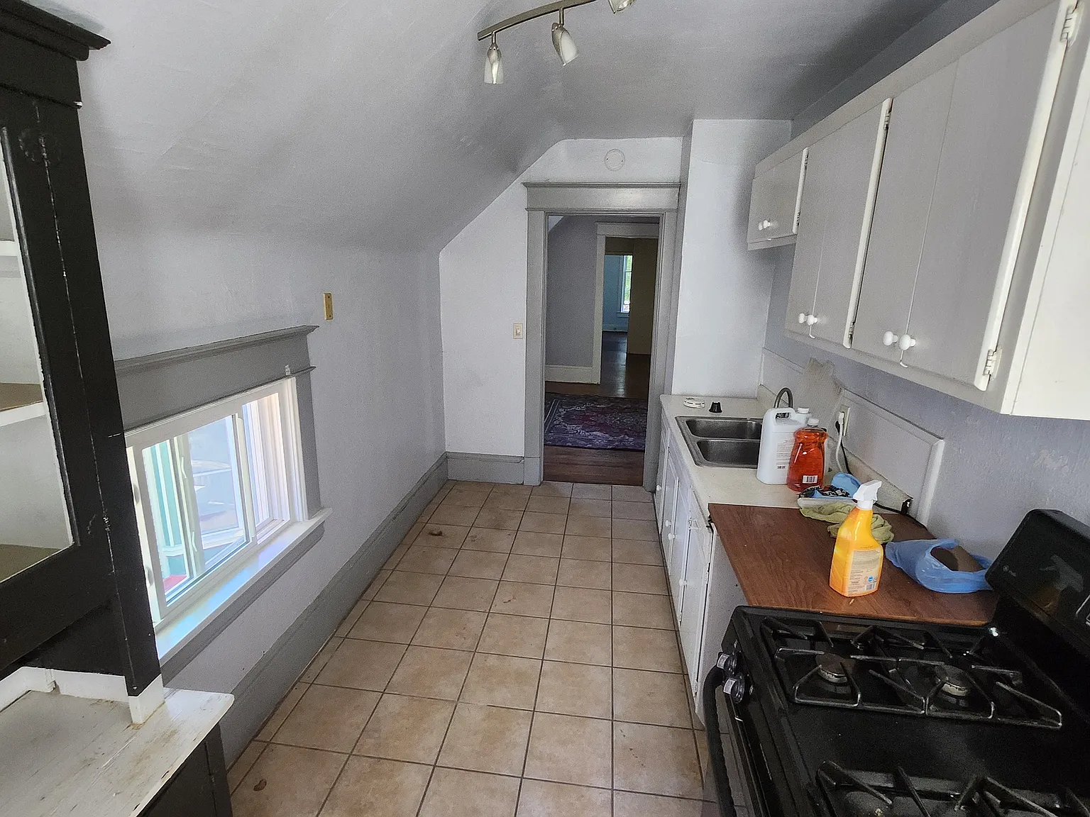 2 bed, 1415 sqft, $1,225 — Photo 2