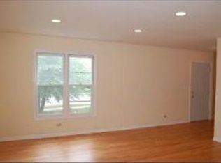 100 N Sumac, Schaumburg, IL 60193