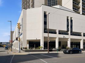 150 Park St W