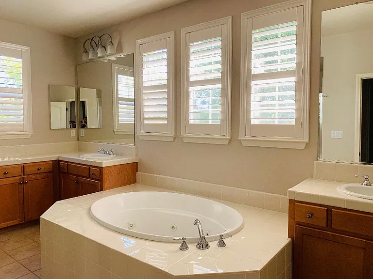 336 Adelaide Hills Ct — Photo 21