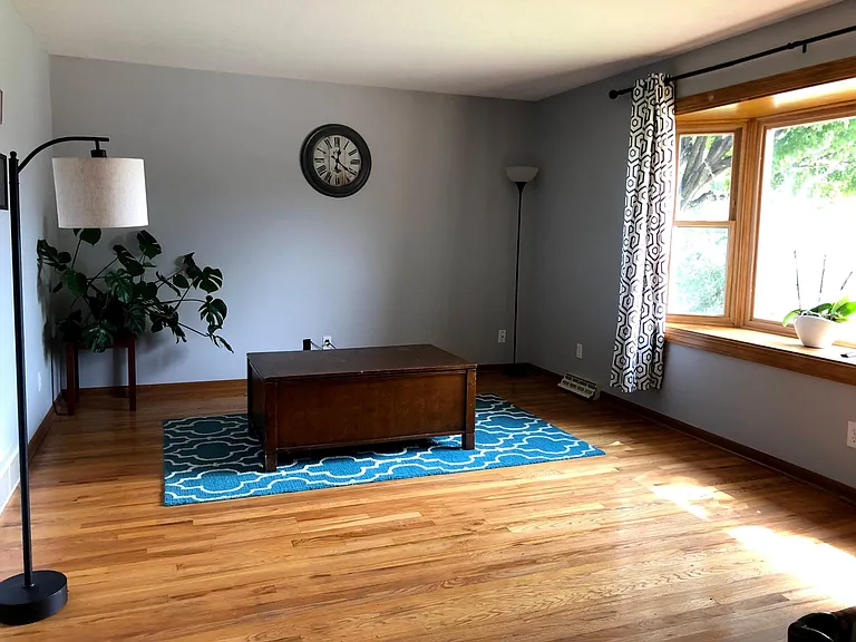 12230 P St — Photo 2