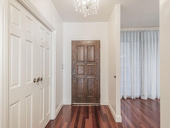 4th image of 555 Laurel Ave APT 213