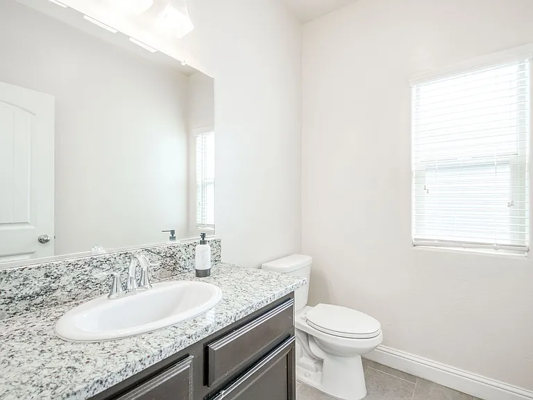 4129 Alamos Ave — Photo 6