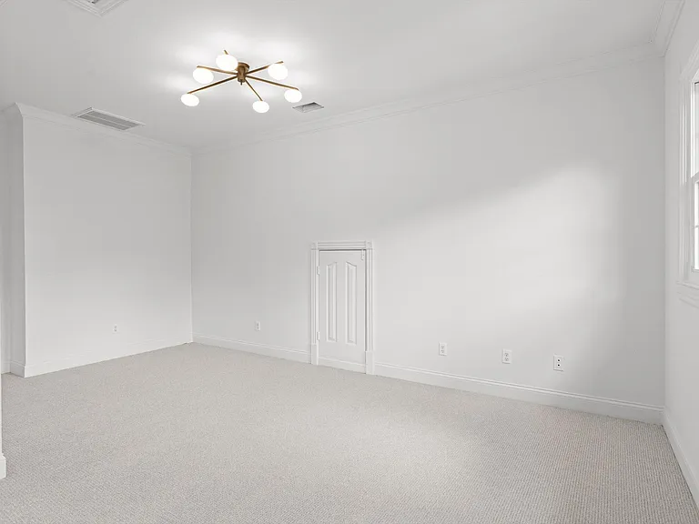 1103 Centennial Dr — Photo 100