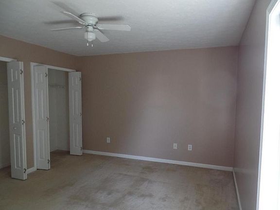 4th image of 9812 Plaza View Way