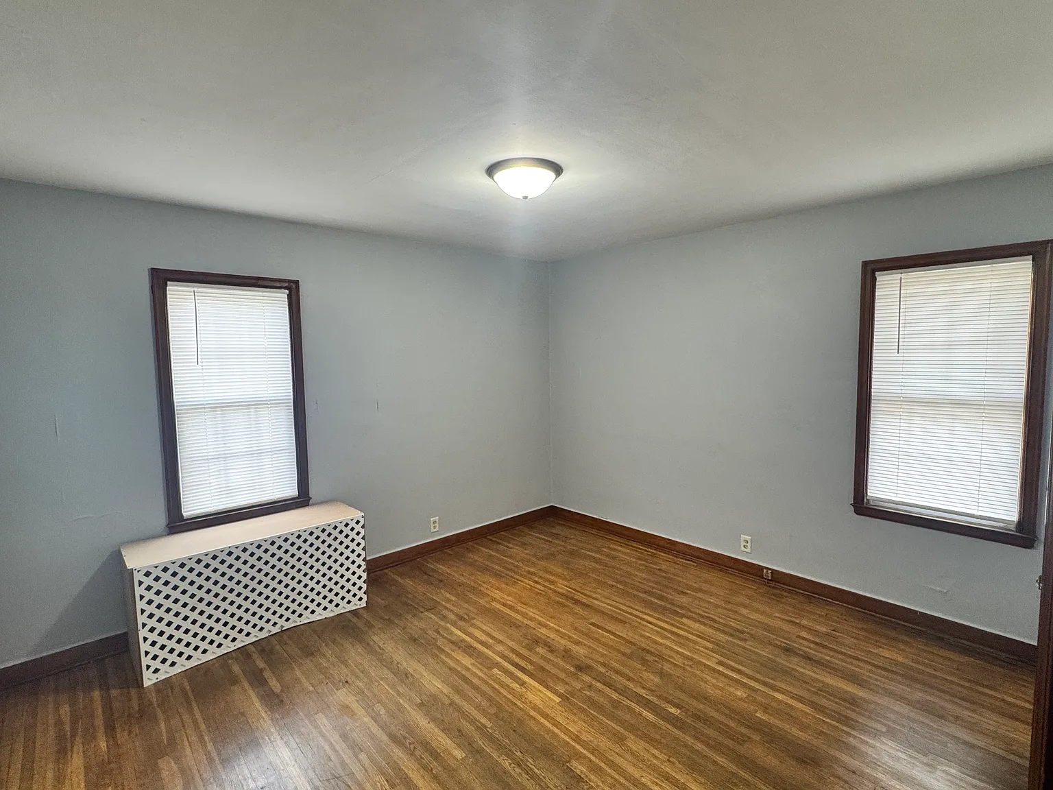 1 bed, 1025 sqft, $875 — Photo 3