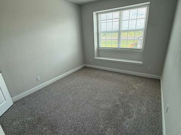 5th image of 517 Lana Dr