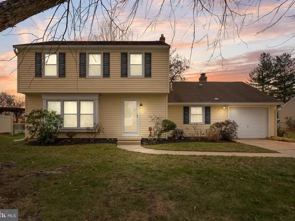 207 Farmington Rd, Delran, NJ 08075