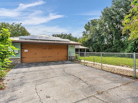 2nd image of 1002 W LAKE MARION ROAD