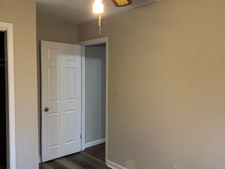 5511 Saint James St — Photo 15