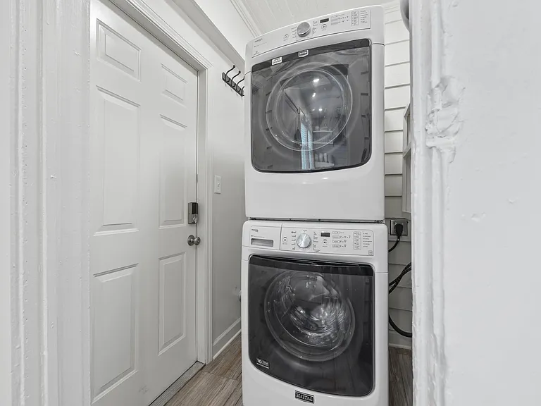 1146 Wade St NE — Photo 3
