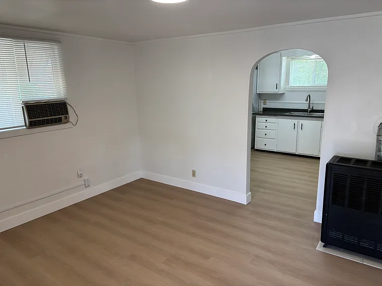 850 S Lake St #3 — Photo 6