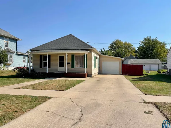 311 Hudson St, Storm Lake, IA 50588