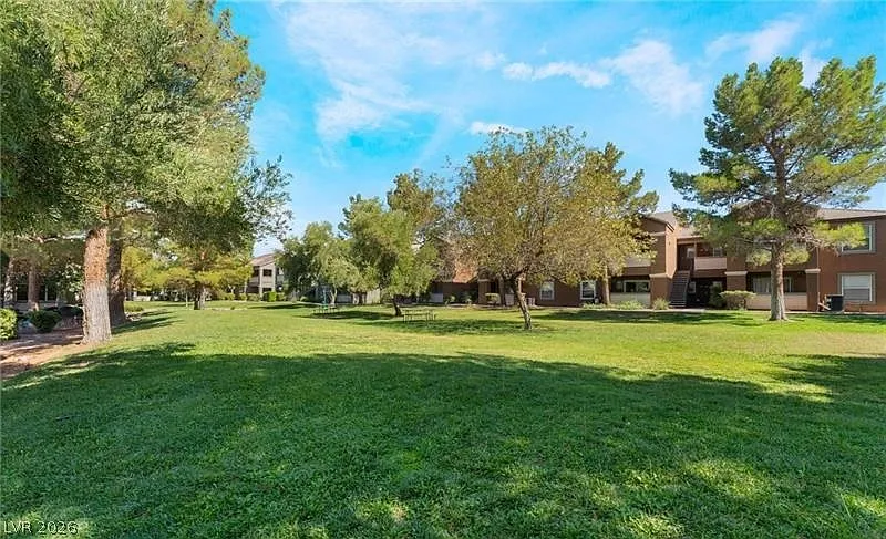 2 bed, 2.0 bath, 1049 sqft, $1,450 — Photo 3