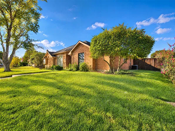1237 Stonewall St, Garland, TX 75043