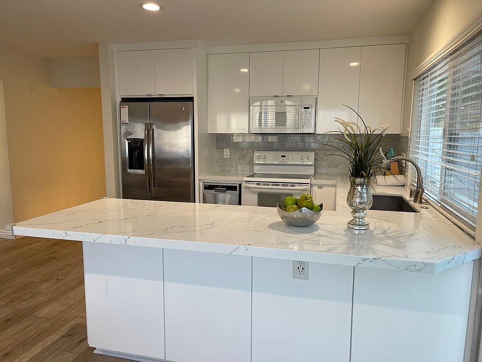 1st image of 4231 Manzanita