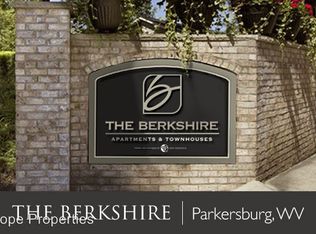 55 Wellington Ct STE 16, Parkersburg, WV 26104