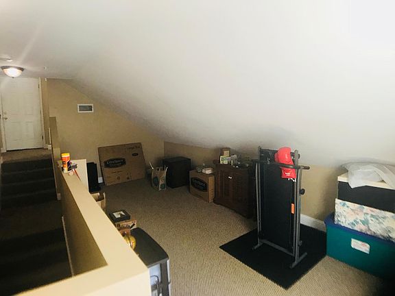 bonus space- play room, office, workout room