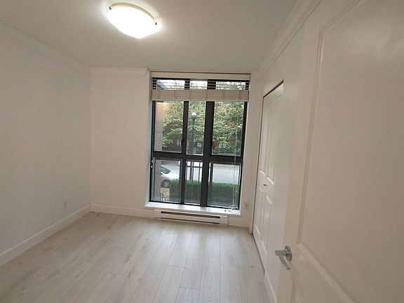 5th image of 3588 Crowley Dr #202