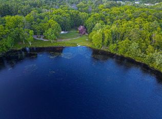 598 Chocolog Rd, Uxbridge, MA 01569