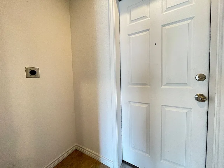 206 Ariana Ct — Photo 18
