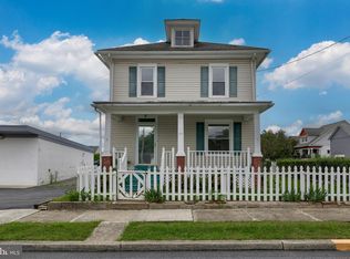 20 N Morwood Ave, West Lawn, PA 19609