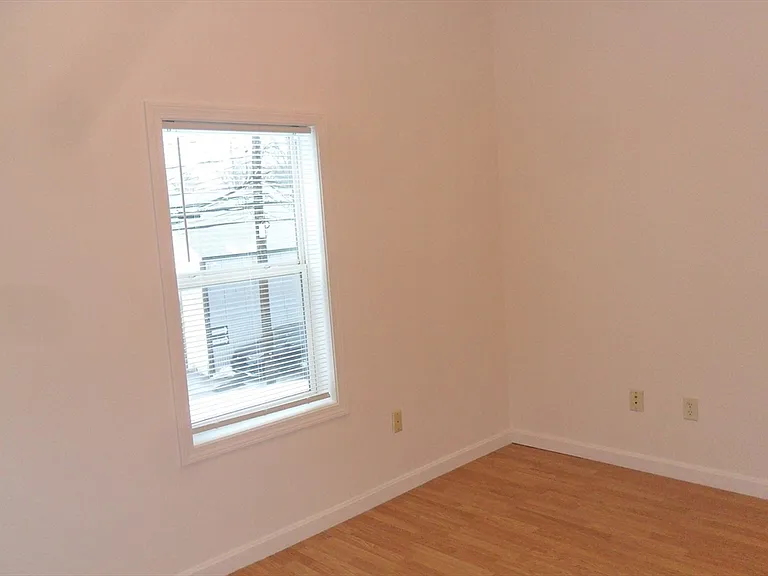 848 Waverly St #3 — Photo 5