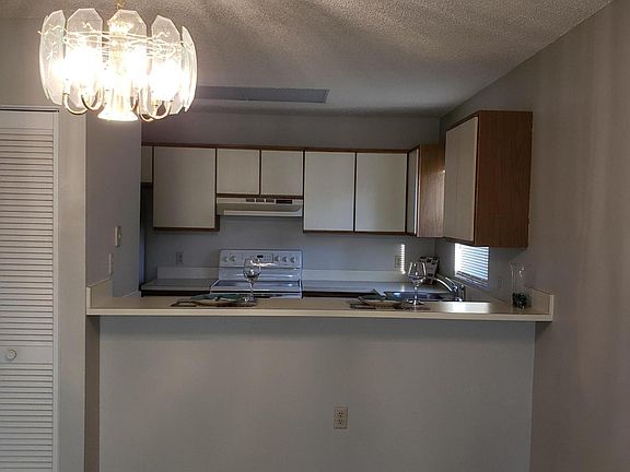 3rd image of 139 McNeela Dr #0