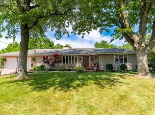 5013 N Woodview Ave, Peoria, IL