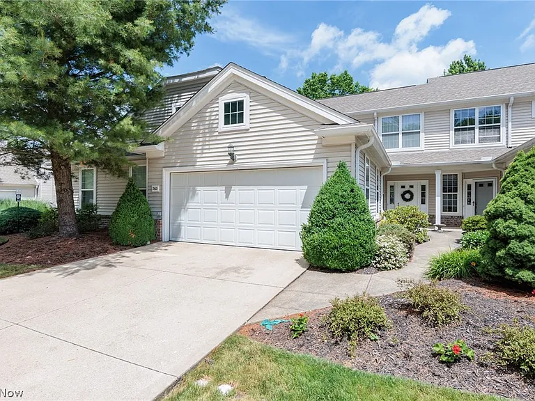 2601 Wyndgate Ct — Photo 2