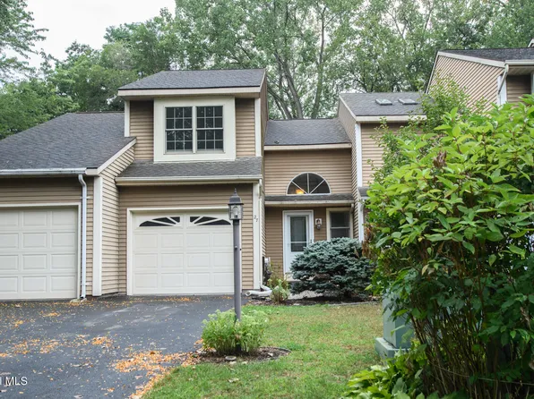 27 Wilan Lane, Albany, NY 12203